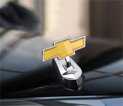 Emblemat na maskę samochodu z logo