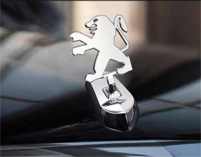 Emblemat na maskę samochodu z logo